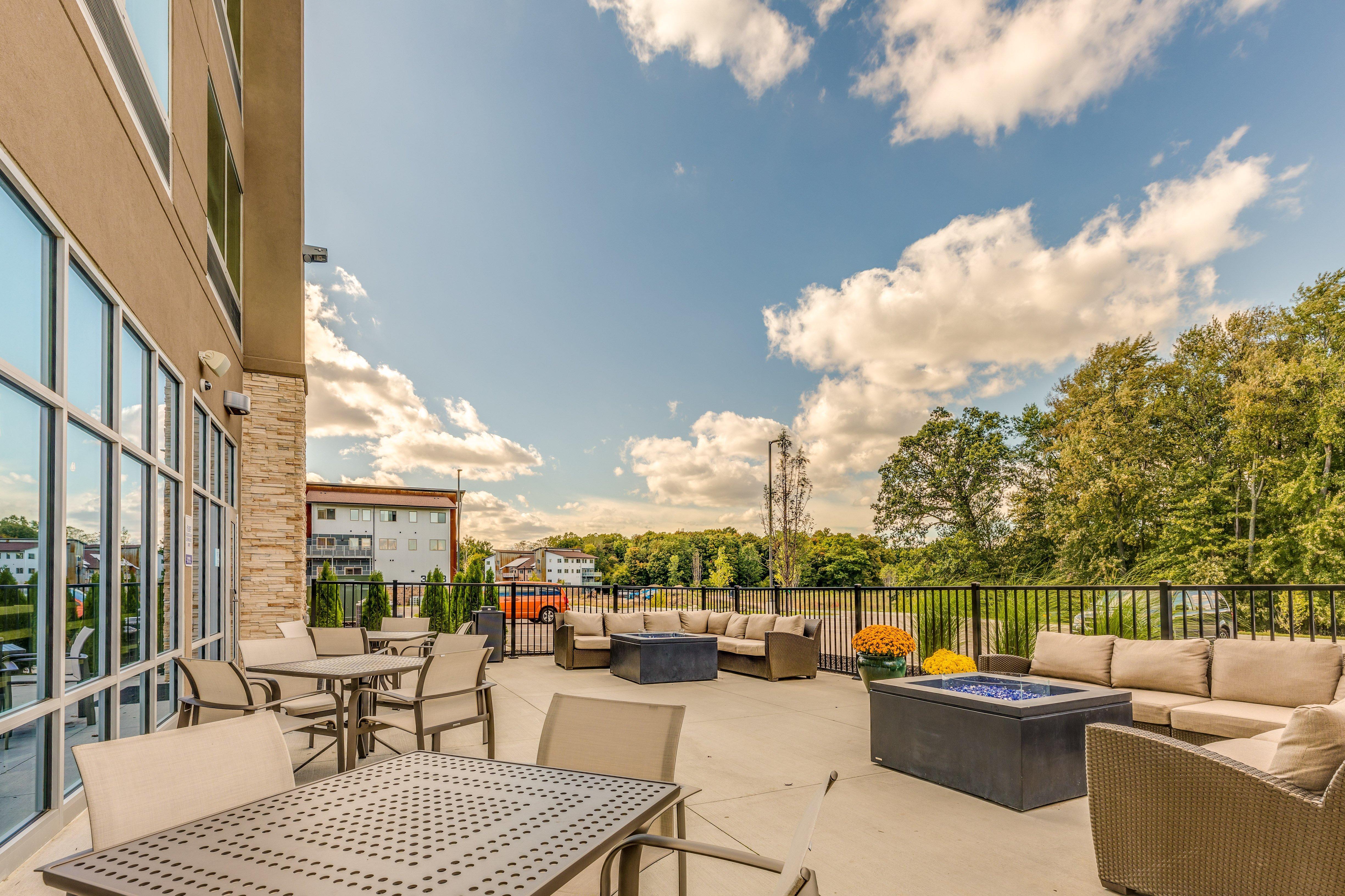 Holiday Inn Express & Suites Okemos - University Area, An Ihg Hotel Exteriér fotografie